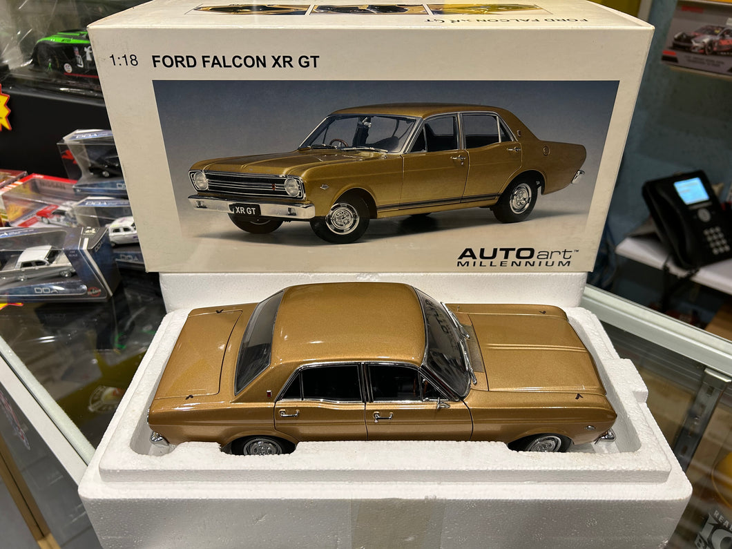 1:18 Ford Falcon XR GT Gold by Biante / AUTOart Millennium Edition *DAMAGE*